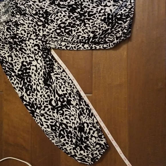 Scoop Womens Black White Zebra Print Longsleeve Shirt - Picture 8 of 10